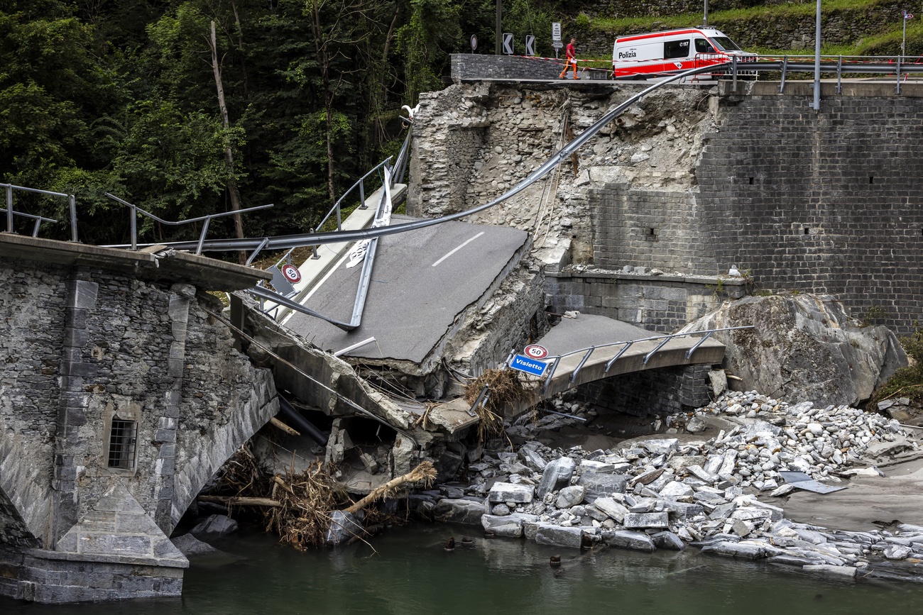 Dominiert aktuell die Schlagzeilen: Die Unwetter in der Schweiz. Bild: Keystone