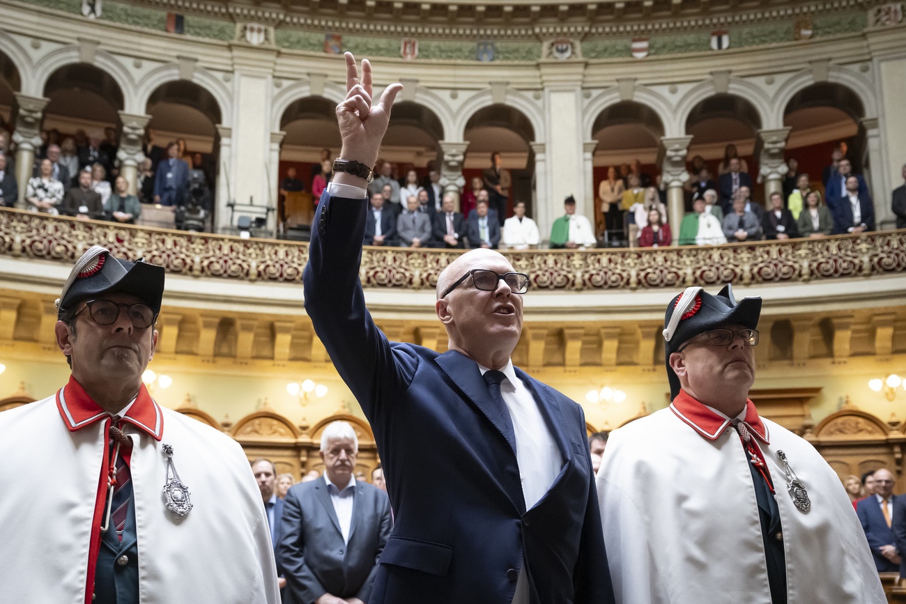 Martin Pfister, nimmt die Wahl zum Bundesrat an. Bild: Keystone