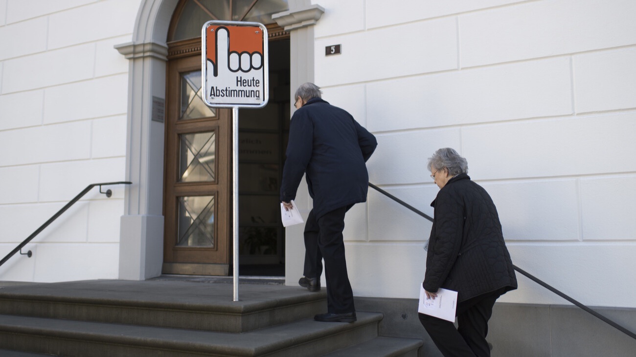 Setzt auf Zurückhaltung: Stimmbevölkerung in den Kantonen. Bild: Keystone