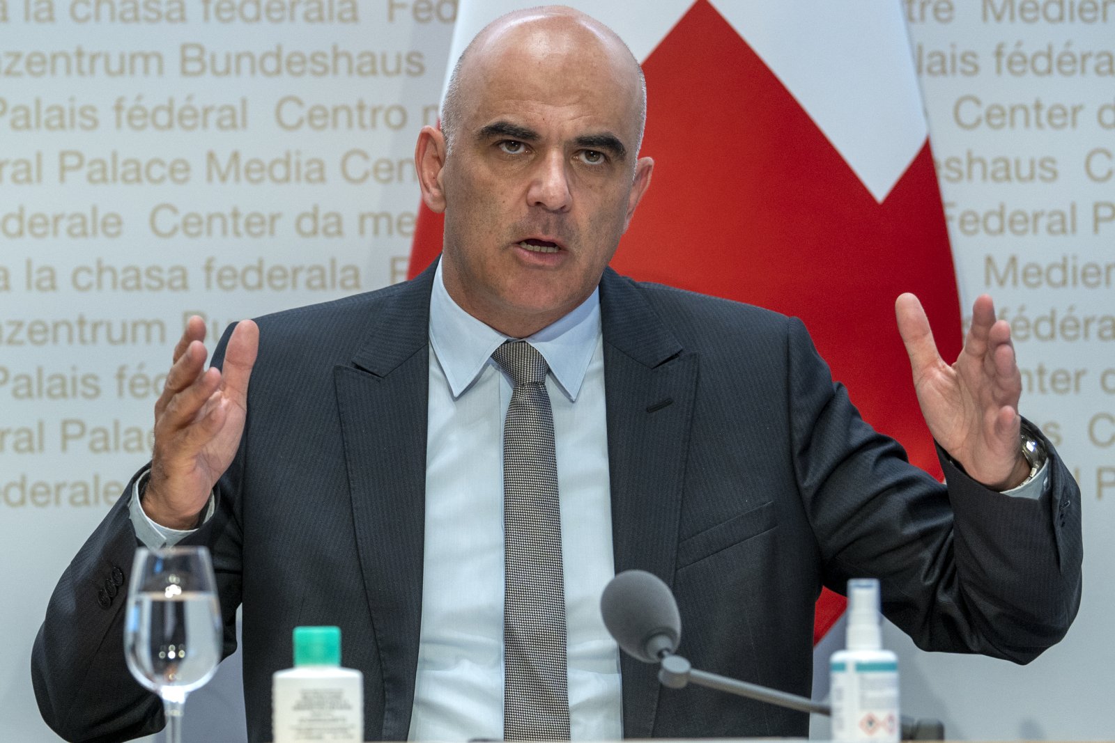 «Die Lage ist ernst»: Alain Berset. Bild: Keystone-SDA.