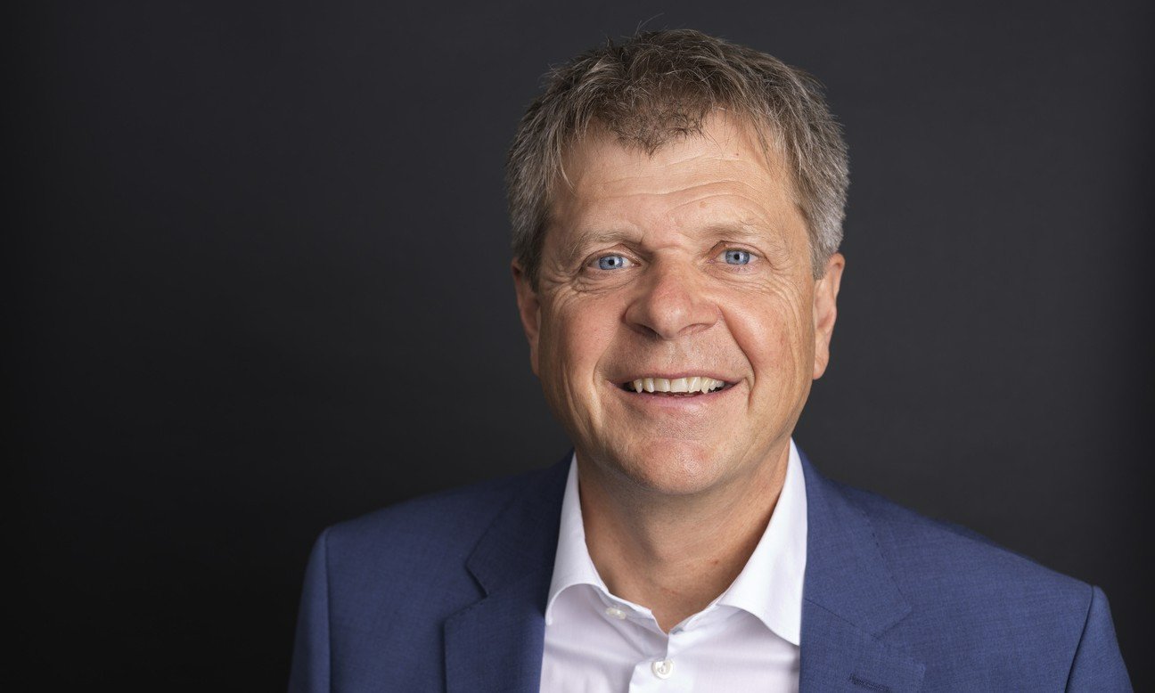 GLP-Chef Jürg Grossen ignoriert die massive Winterstromproblematik der Solaranlagen. Bild: Keystone