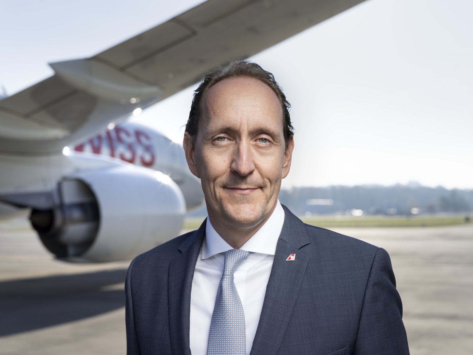 "Der weitaus grösste Teil der ungeimpften Besatzungsmitglieder hat unser Unternehmen bereits verlassen": Swiss-Chef Dieter Vranckx kehrt nicht von seinem eisernem Kurs ab, auch wenn ihm die Argumente dafür ausgehen. (Bild: Keystone SDA)