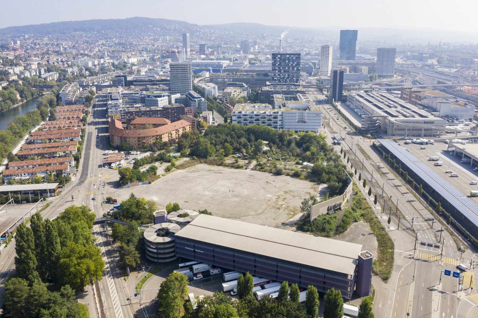 Vier mal Ja für das Neubauprojekt und doch blockiert: das Hardturm-Stadion in Zürich. Bild Keystone