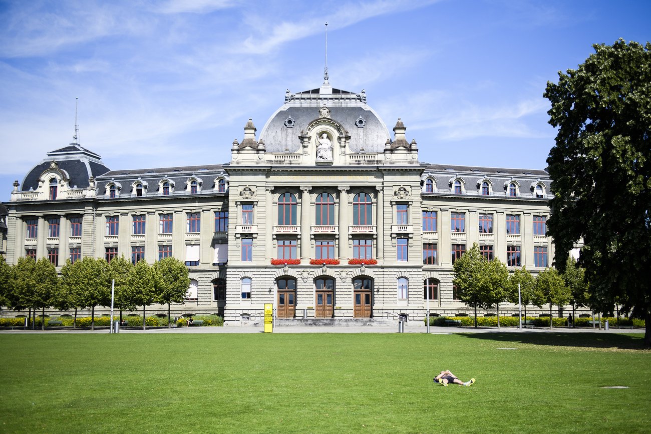 Die Universität Bern kommt nicht mehr aus den Schlagzeilen raus. Bild: Keystone