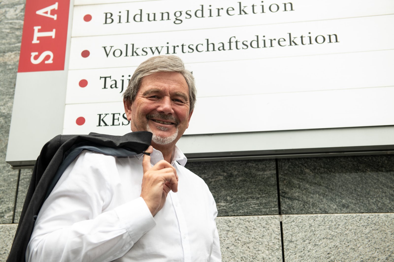«Die Lehrer sind einfach anders ausgebildet – ohne Fokus auf das unternehmerische und kompetitive Denken»: Res Schmid, Bildungsdirektor Kanton Nidwalden. Bild: Daniel Wahl