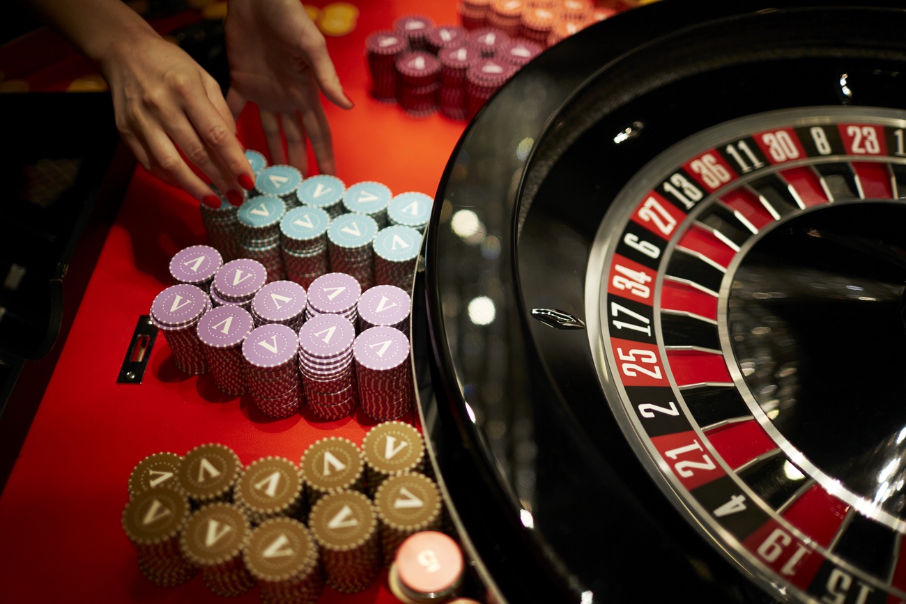 Wer sein Geld verjubelt, gewinnt. Steuerfrei. Bild: Keystone