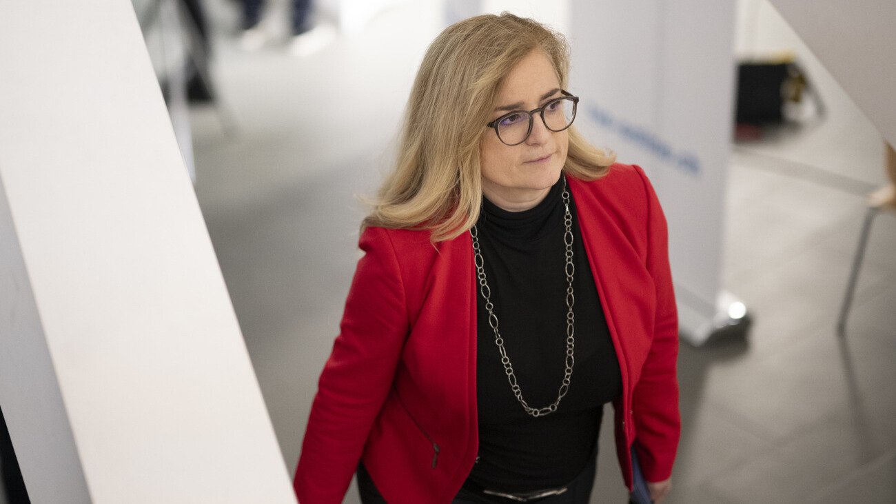 Für die St.Galler Stadtpräsidentin Maria Pappa (SP) ist die Abstimmungsniederlage ein «Schlag ins Gesicht». Bild: Keystone