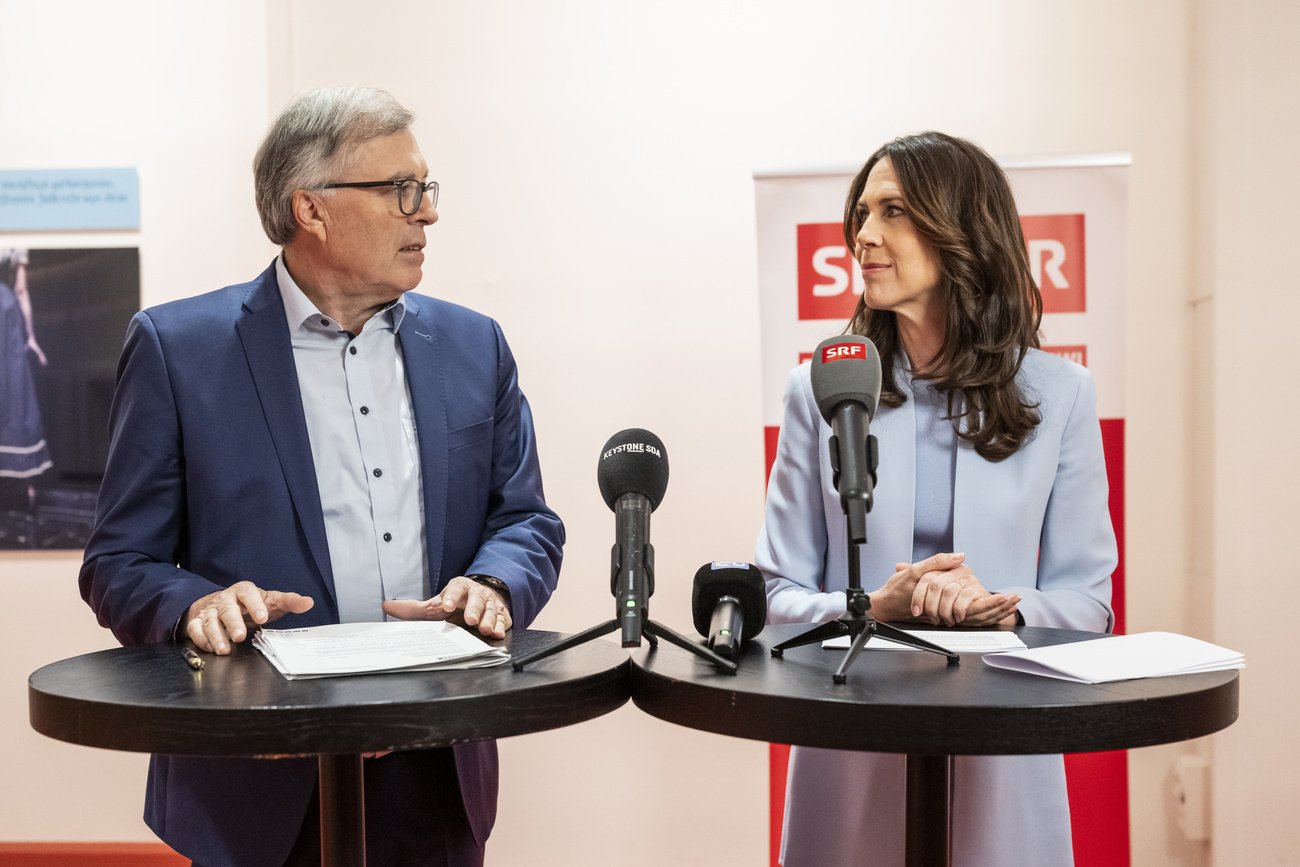 Müssen nicht noch mehr einsparen: SRG-Präsident Jean-Michel Cina und SRG-Generaldirektorin Susanne Wille. Bild: Keystone