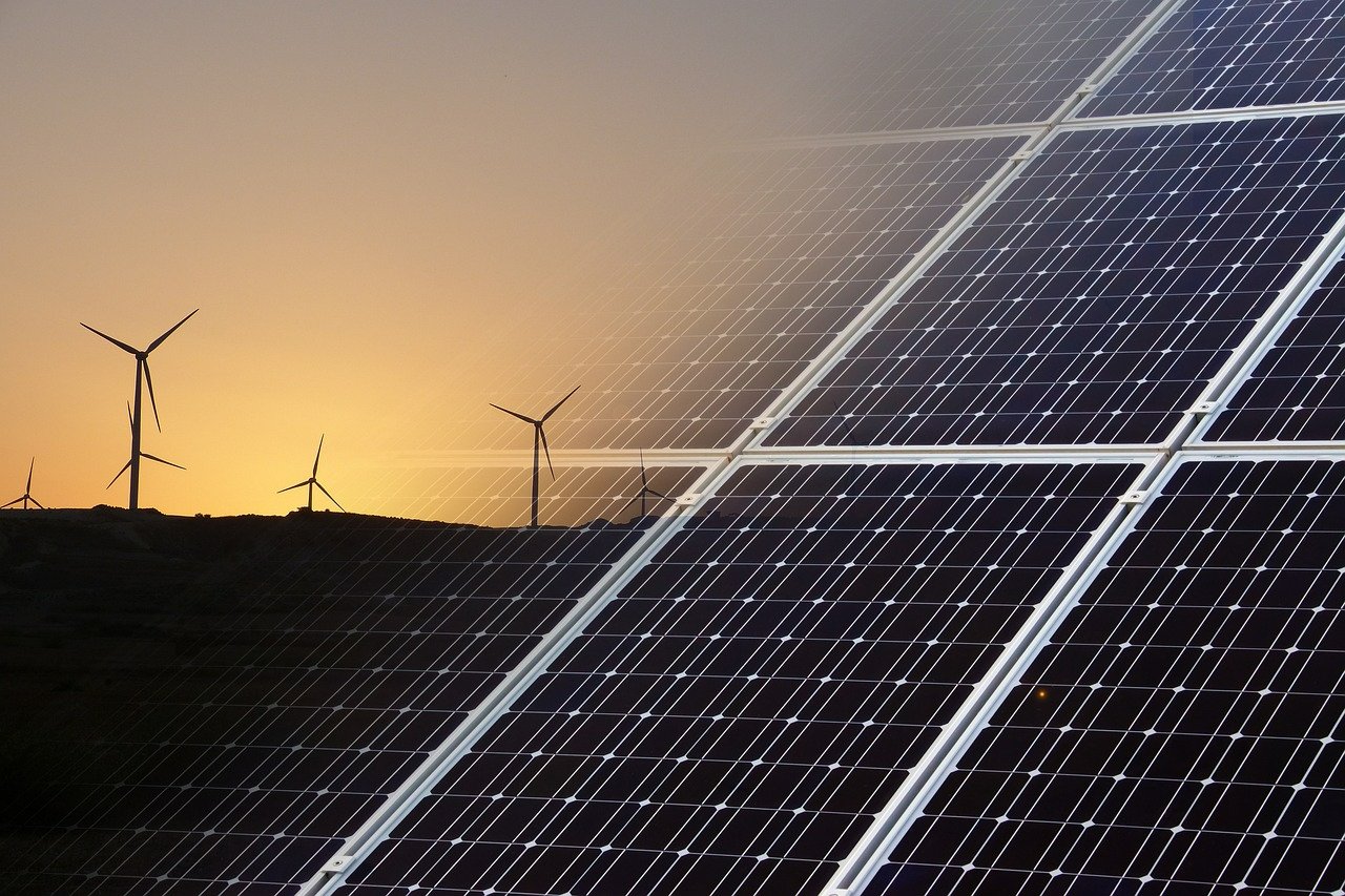 Nur 2,5 Prozent Anteil an der weltweiten Energieversorgung: Wind- und Solarstrom. Bild: Pixabay