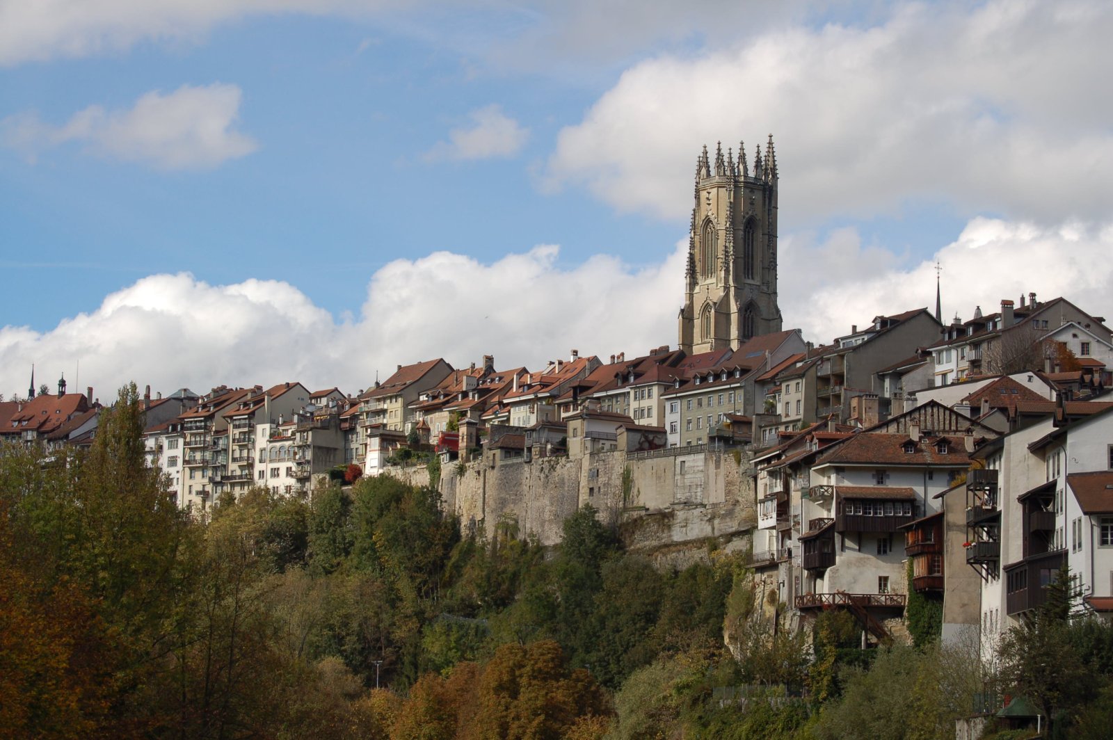 Freiburg im Uechtland. Neuerdings Zentrum der schweizerischen Diplomatie.