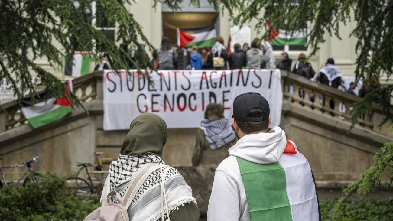 Studenten protestieren für Palästina an der Universität Basel. Bild: Keystone