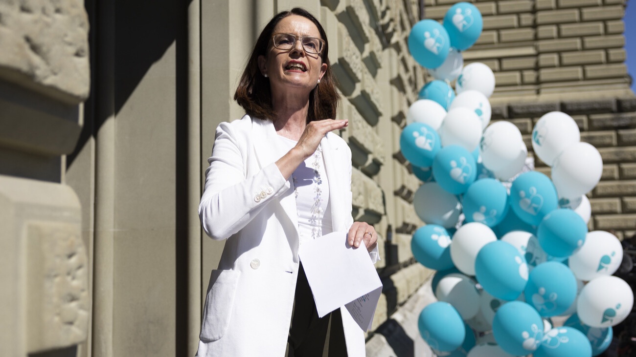 Susanne Vincenz-Stauffacher, FDP-Co-Präsidentin, heldenhafte Kämpferin für eine verlorene Sache, die ihre Partei viel kosten dürfte. Bild: Keystone