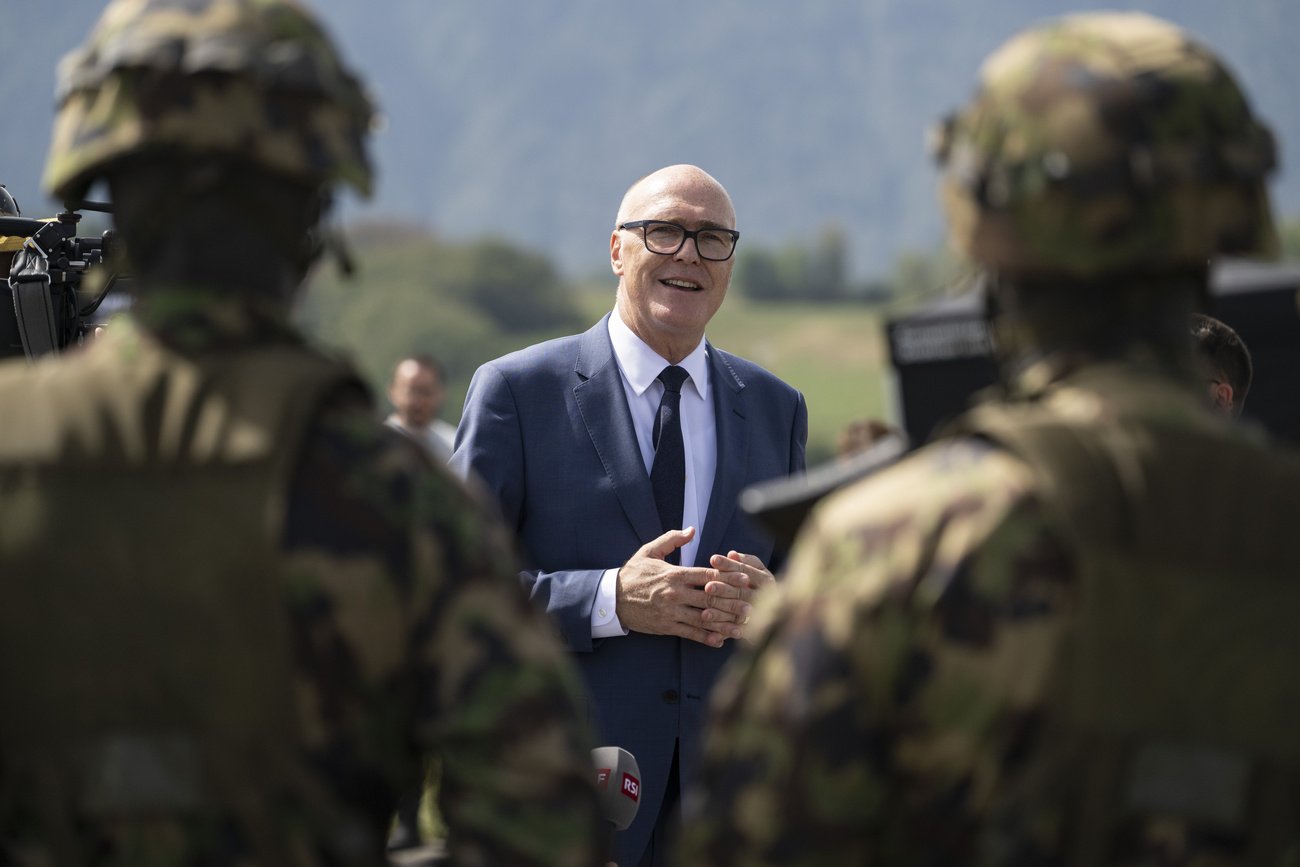 Bundesrat Martin Pfister benötigt Geld für eine glaubwürdige Armee – woher es kommen soll, ist unklar. Bild: Keystone