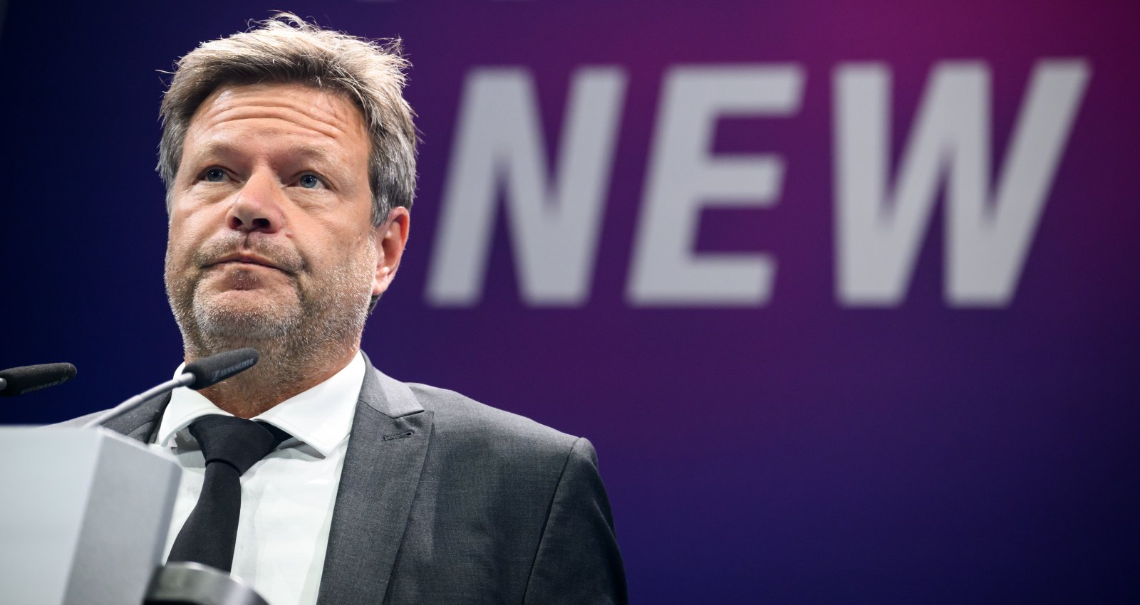 Vorerst freiwillige Stromabschaltungen: Bundeswirtschaftsminister Robert Habeck (Grüne). Bild: Keystone