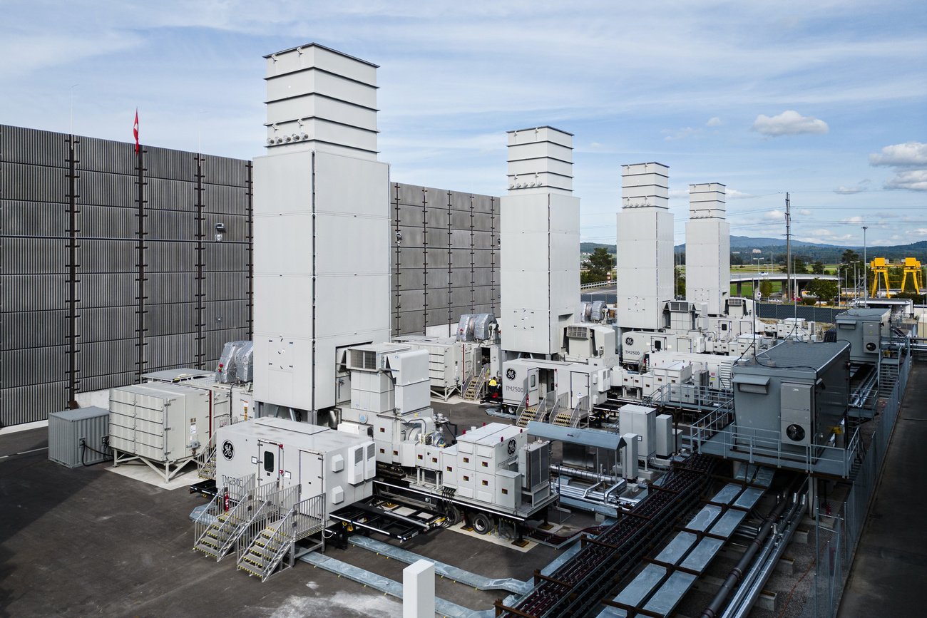 Mahnmal für den links-grünen Irrweg in der Energiepolitik: Das Notkraftwerk in Birr (AG) ist illegal. Bild: Keystone