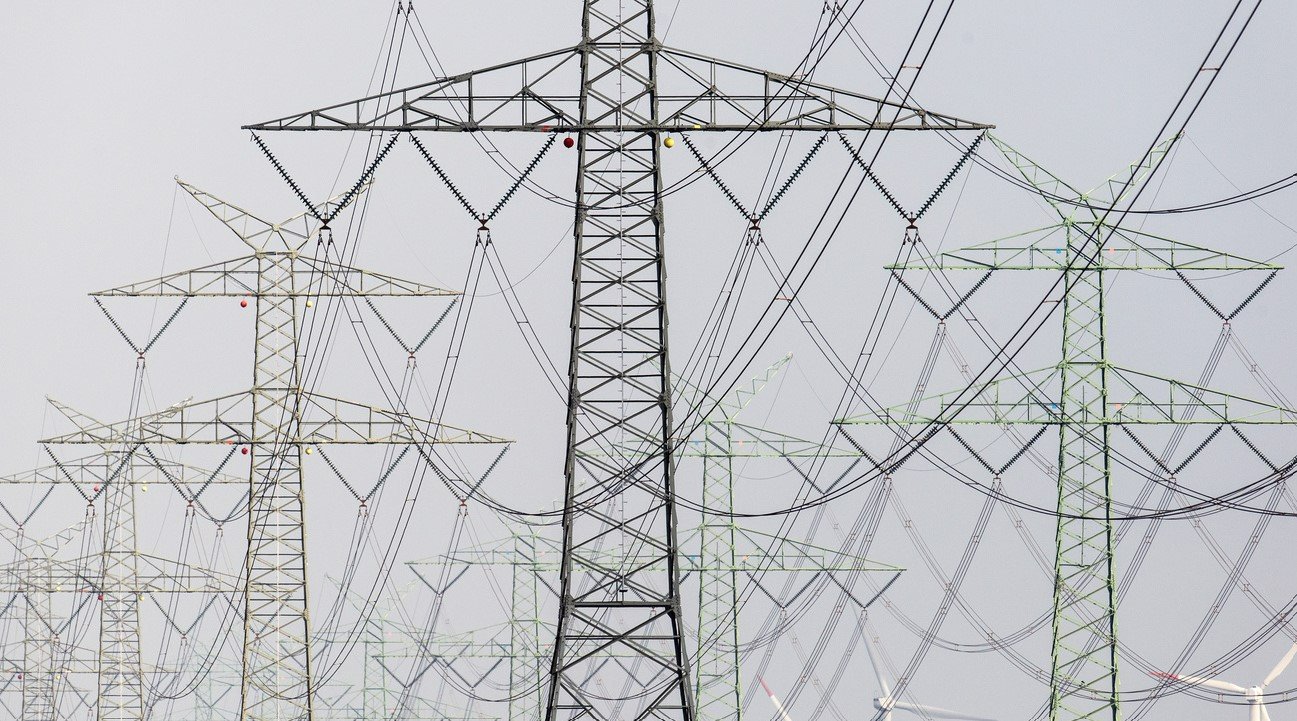 Mehr als vier Prozent mehr Elektrizität in einem Jahr: Stromleitungen in Deutschland. Bild: Keystone