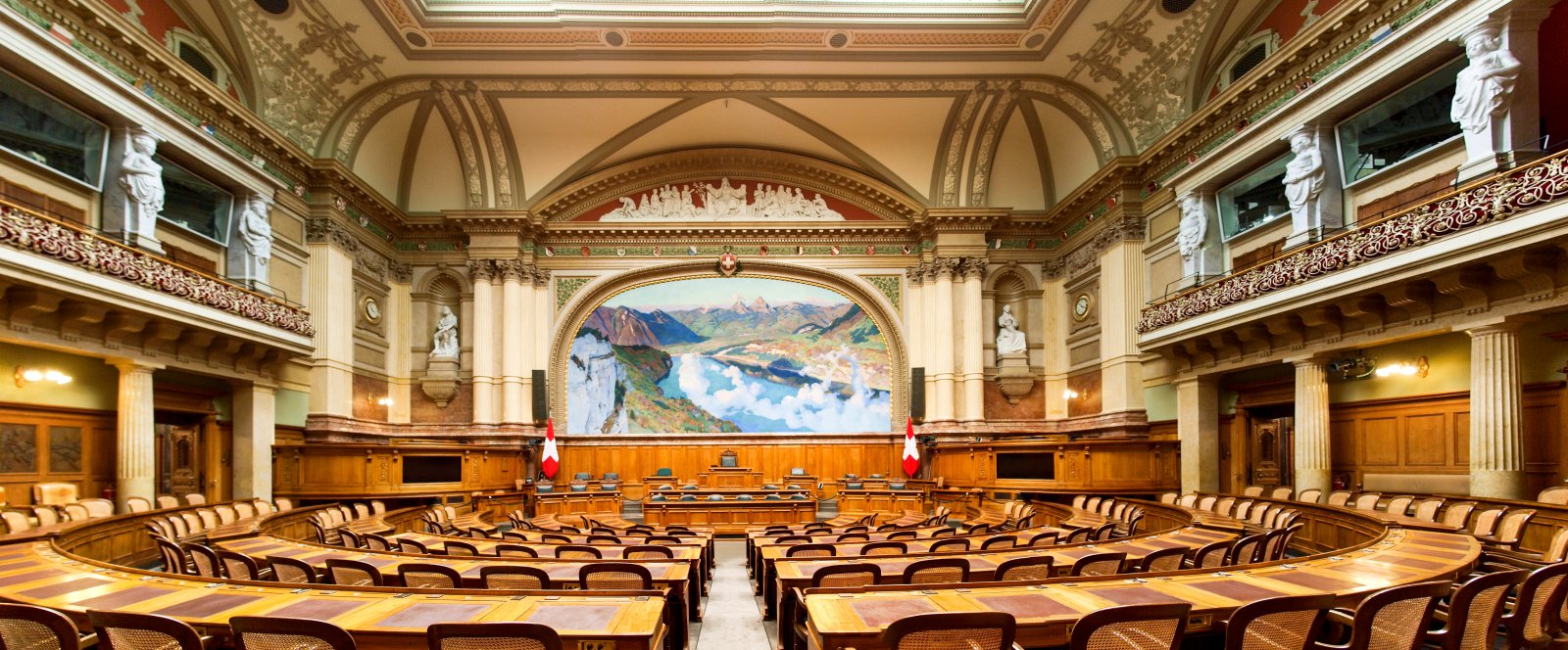 Bühne frei für die Frauensession. Man darf sich auf ein Festival zum Staatsausbau gefasst machen.