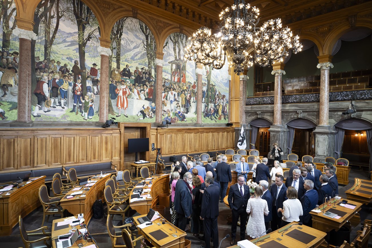 Das derzeit unter Ständeräten am heissesten diskutierte Gerücht: Vorfahrt für die Kompass-Initiative. Symbolbild: Keystone