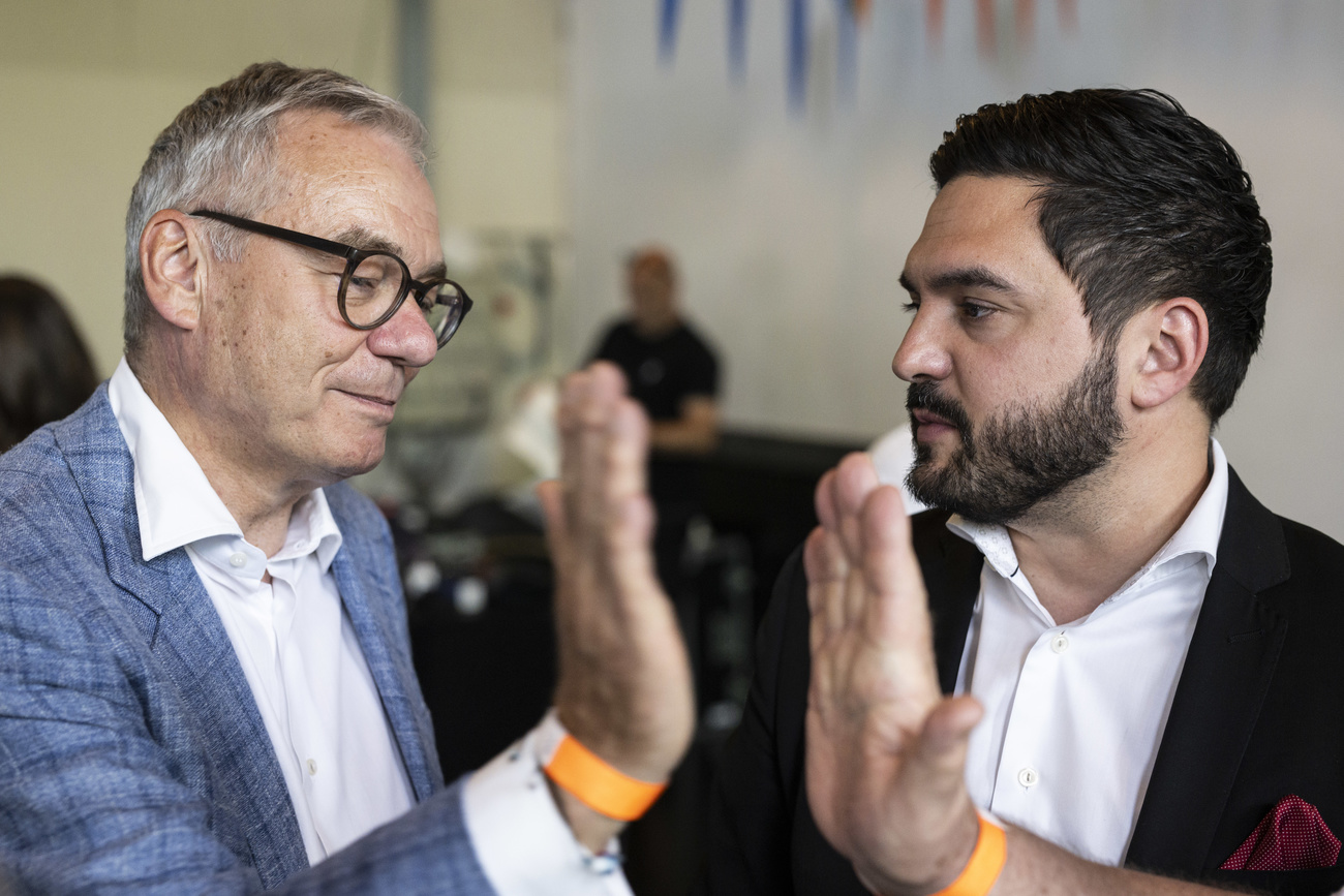 Die Abstimmungssieger Ruedi Noser (Ständerat ZH, FDP) und Cédric Wermuth (Co-Präsident SP) sind zufrieden. Bild: Keystone