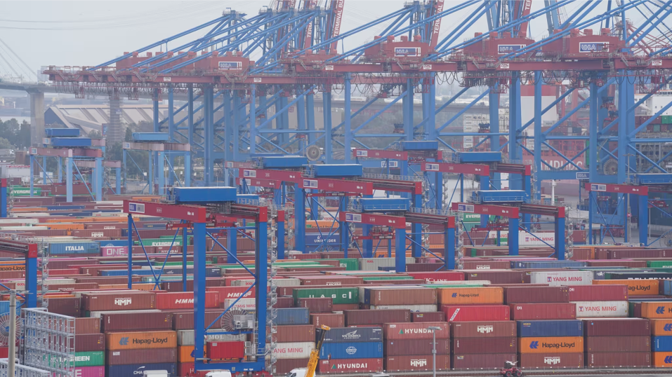 Wirtschaftswachstum ist die Grundlage von Wohlstand: Container im Hafen von Hamburg. Bild: Keystone