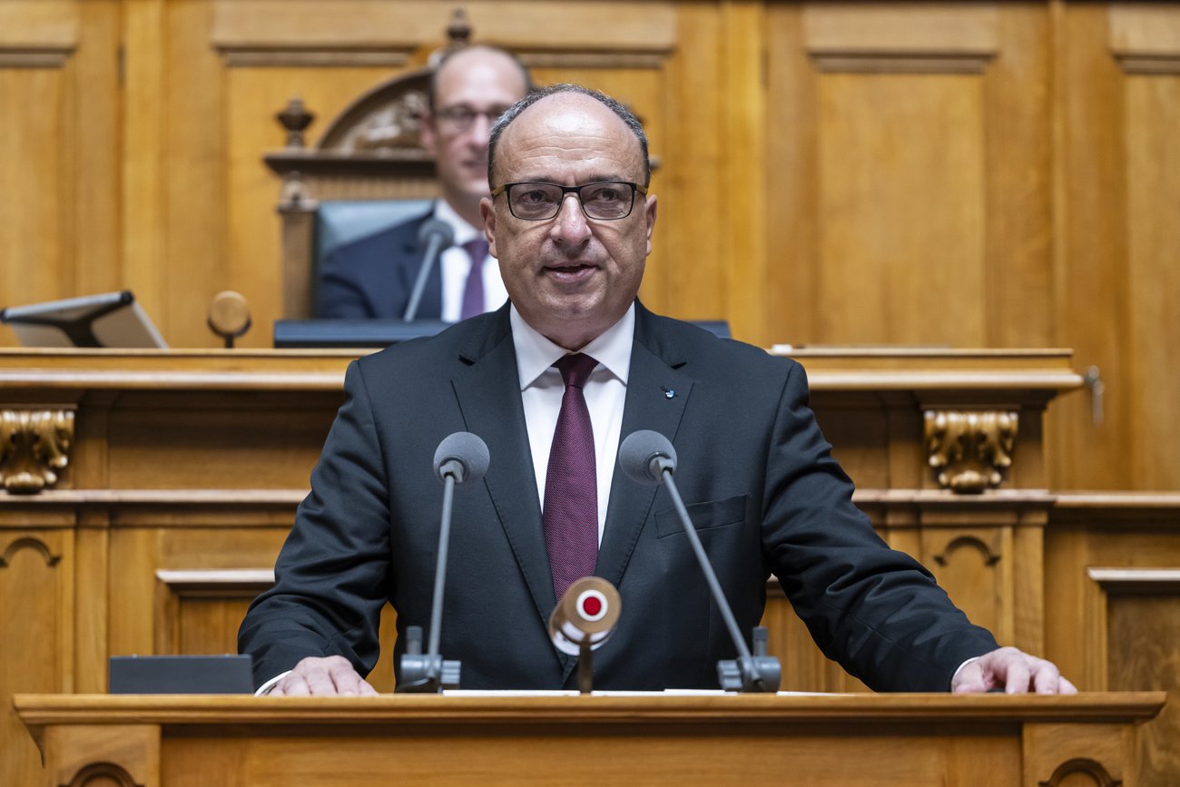 Regierungsrat Markus Dieth (AG, Mitte), Präsident der Konferenz der Kantonsregierungen (KdK), ist verantwortlich für das einseitige und lückenhafte Dossier, mit dem die Kantone auf die Rahmenverträge eingeschworen werden sollen. (Bild: Keystone)