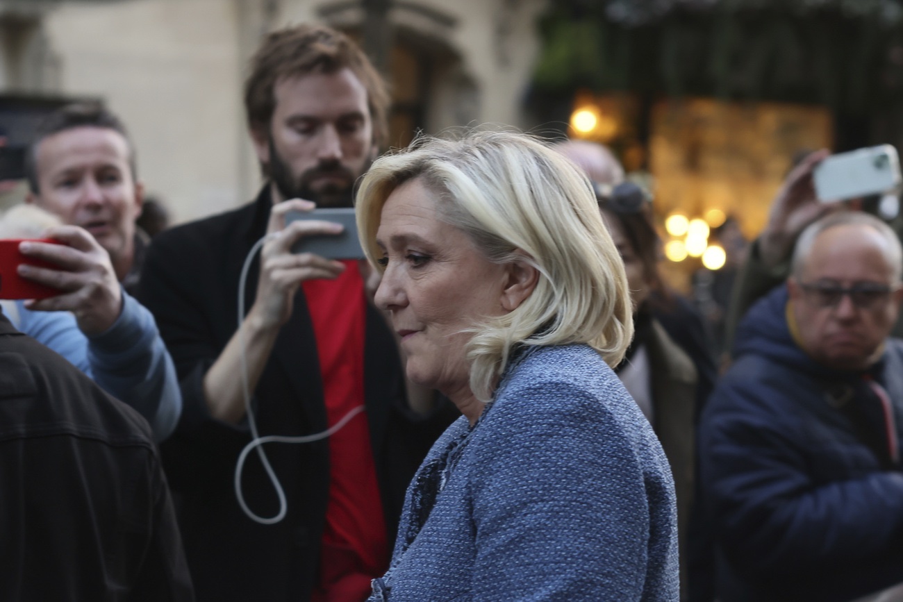 Marine Le Pen. Was sie getan hat, ist korrupt. Und ein Hobby von vielen anderen in Brüssel. Bild: Keystone