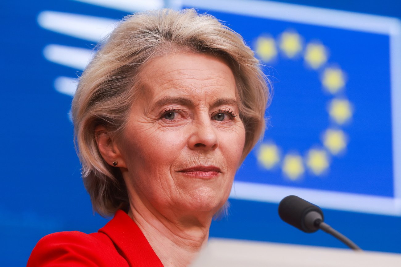 Die EU-Kommission unter Ursula von der Leyen hat 2025 ganze 1456 neue Verordnungen und Gesetze beschlossen – ein neuer Rekord, trotz Ankündigungen eines Deregulierungsschubs. Bild: Keystone