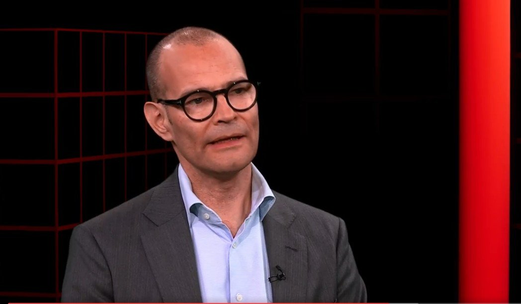 «Volkswirtschaftlich kann es vielleicht Sinn machen, im Gesamtmix auch Kernkraft drin zu haben»: Axpo-CEO Christoph Brand bei Telezüri, 27. Mai 2025. Bild: Screenshot Telezüri