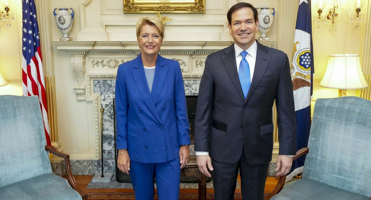 Wir haben eine politische Führungsklasse aus ehrlichen, aber unvorbereiteten Menschen für eine veränderte, internationalisierte und schwierige Welt: Bundespräsidentin Karin Keller-Sutter bei Verhandlungen mit dem amerikanischen Aussenminister Marco Rubio, Anfang August 2025. Bild: Keystsone