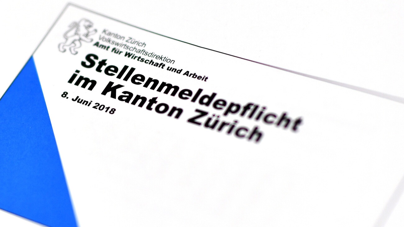 Bei einer Arbeitslosenquote von über 5 Prozent werden die Stellen direkt bei RAV gemeldet. Bild: Keystone
