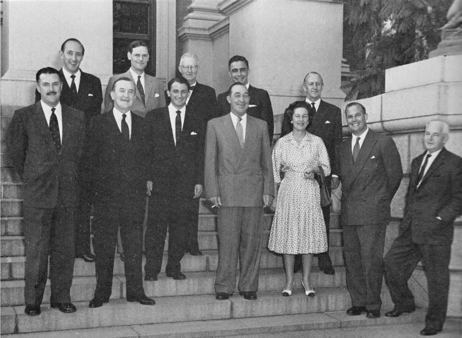 Alleine unter Männern in der Progressive Party: Helen Suzman, eine grosse Liberale. Foto: Wikipedia