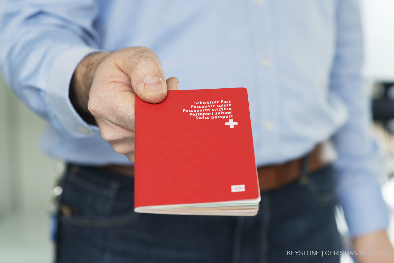 Der «erleichterte» Weg zum roten Pass wird weniger stark genutzt, als angenommen. (Foto: Keystone)