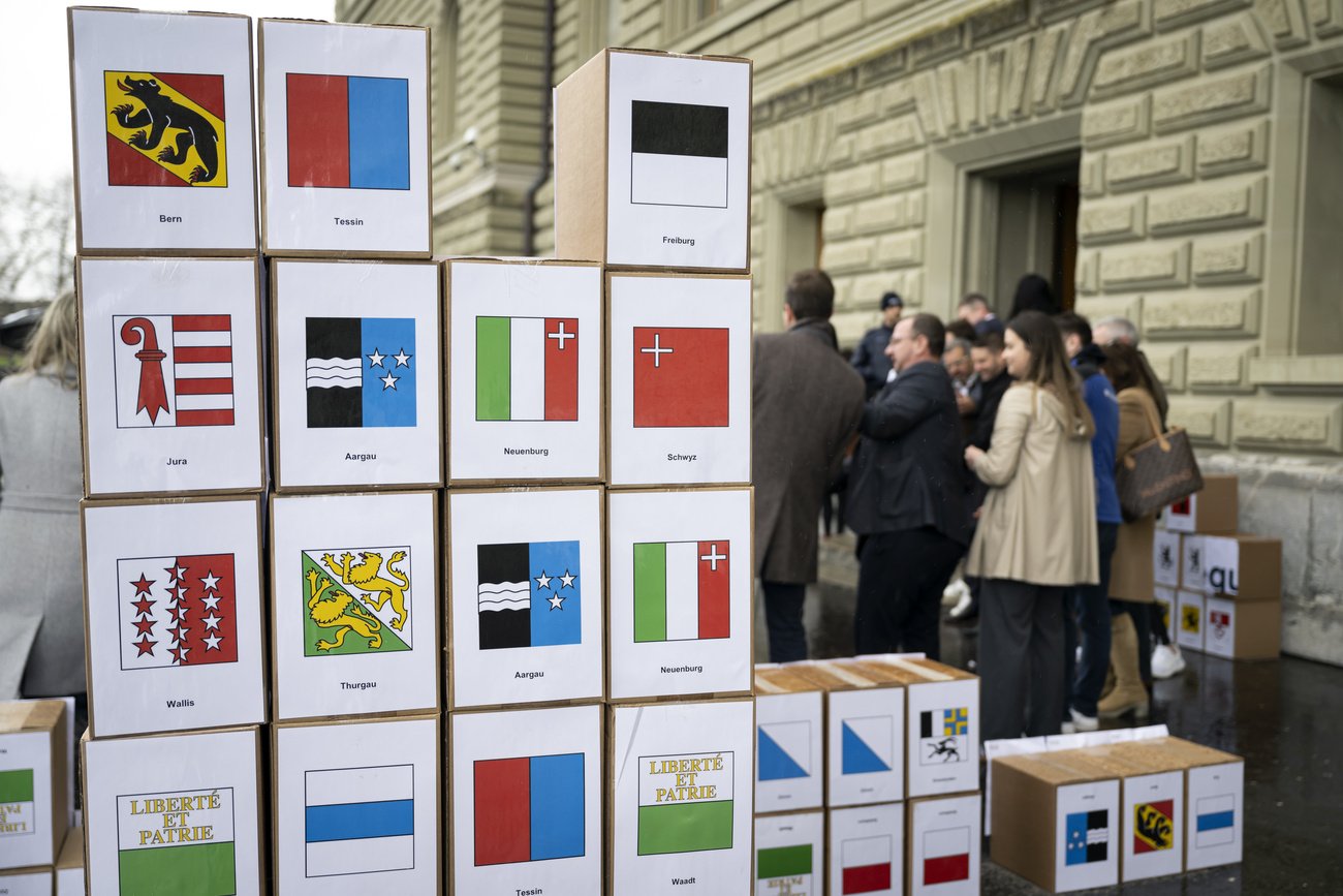 Die Mitte-Initiative für faire Bundessteuern kommt der vom Parlament knapp beschlossenen Individualbesteuerung in die Quere. Bild: Keystone