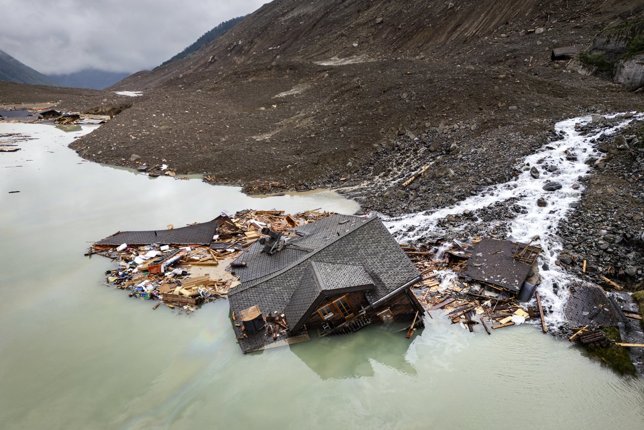 Schrille Schuldzuweisungen an den Klimawandel: Überreste von Blatten VS nach dem Bergsturz. Bild: Keystone
