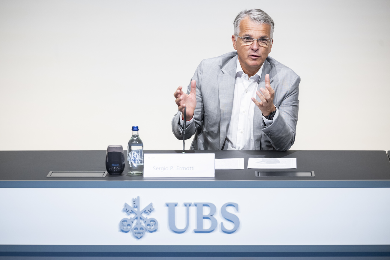 UBS-Chef Sergio Ermotti informiert über die vollständige Einbindung der Credit Suisse in die UBS. (Bild: Keystone)