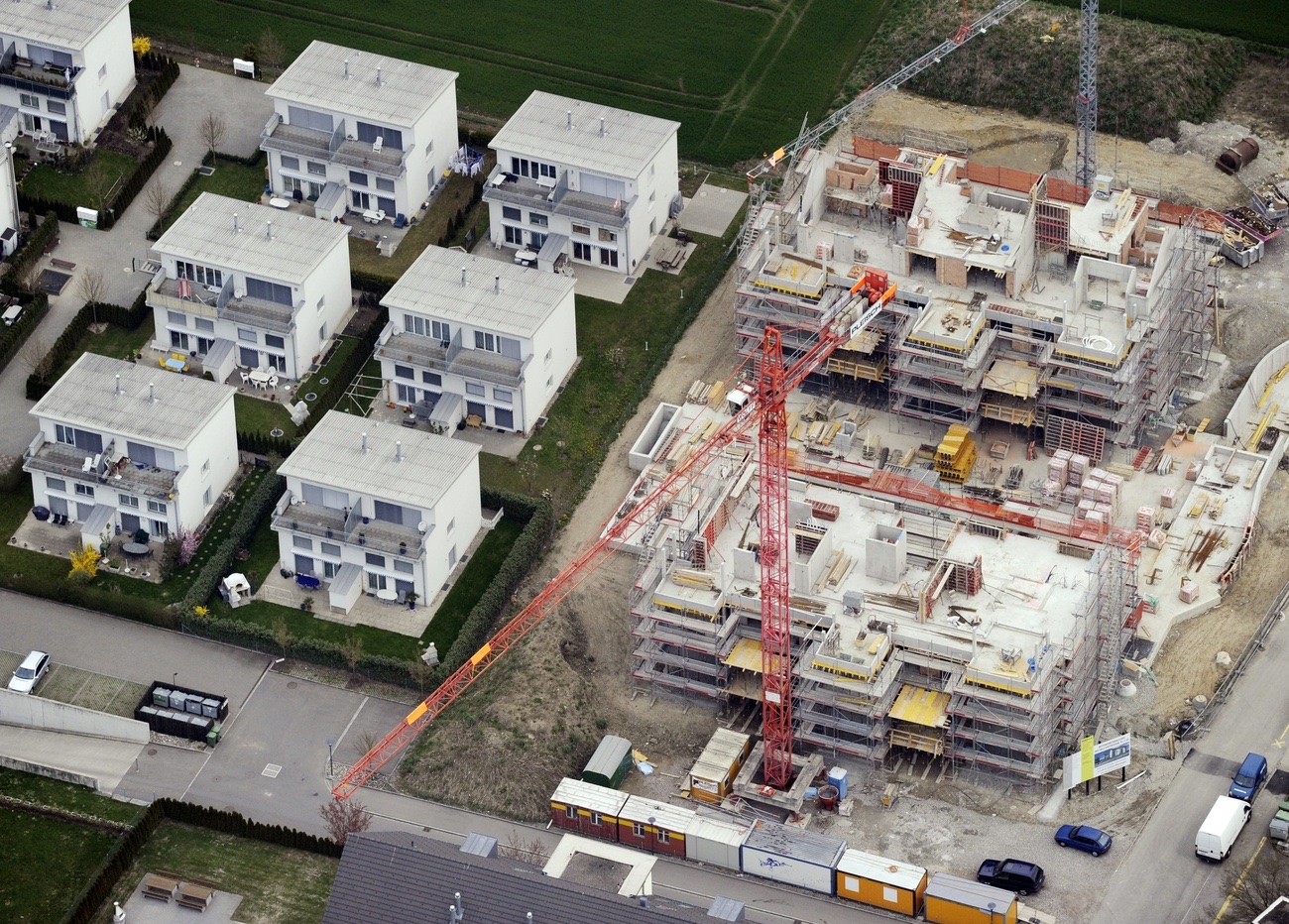 Der Wohnungsbau muss mit dem Bevölkerungswachstum Schritt halten. Ansonsten drohen höhere Mietpreise. Symbolbild: Keystone.