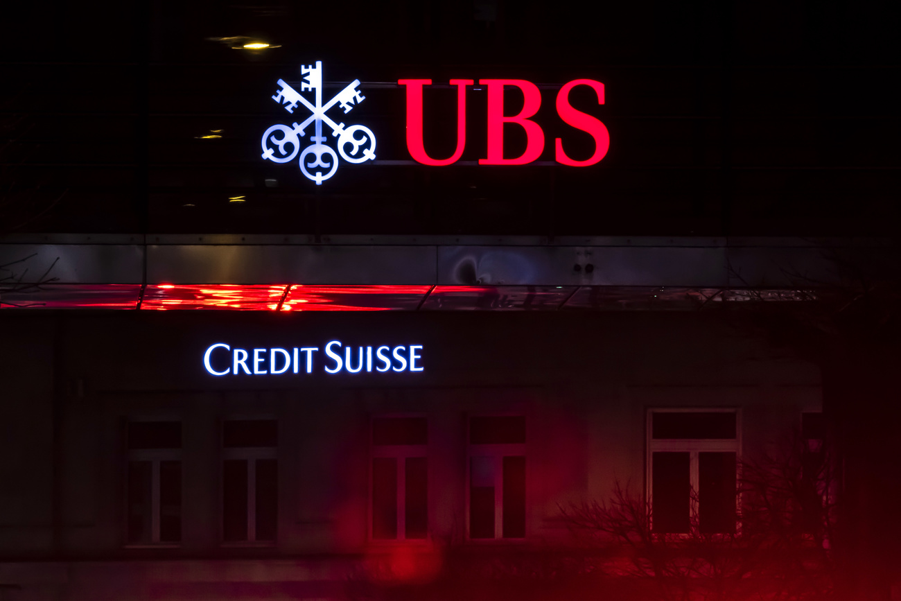 Innerhalb weniger Tage wurde die UBS von den Behörden dazu gebracht, die am Abgrund stehende CS zu übernehmen. (Bild: Keystone)