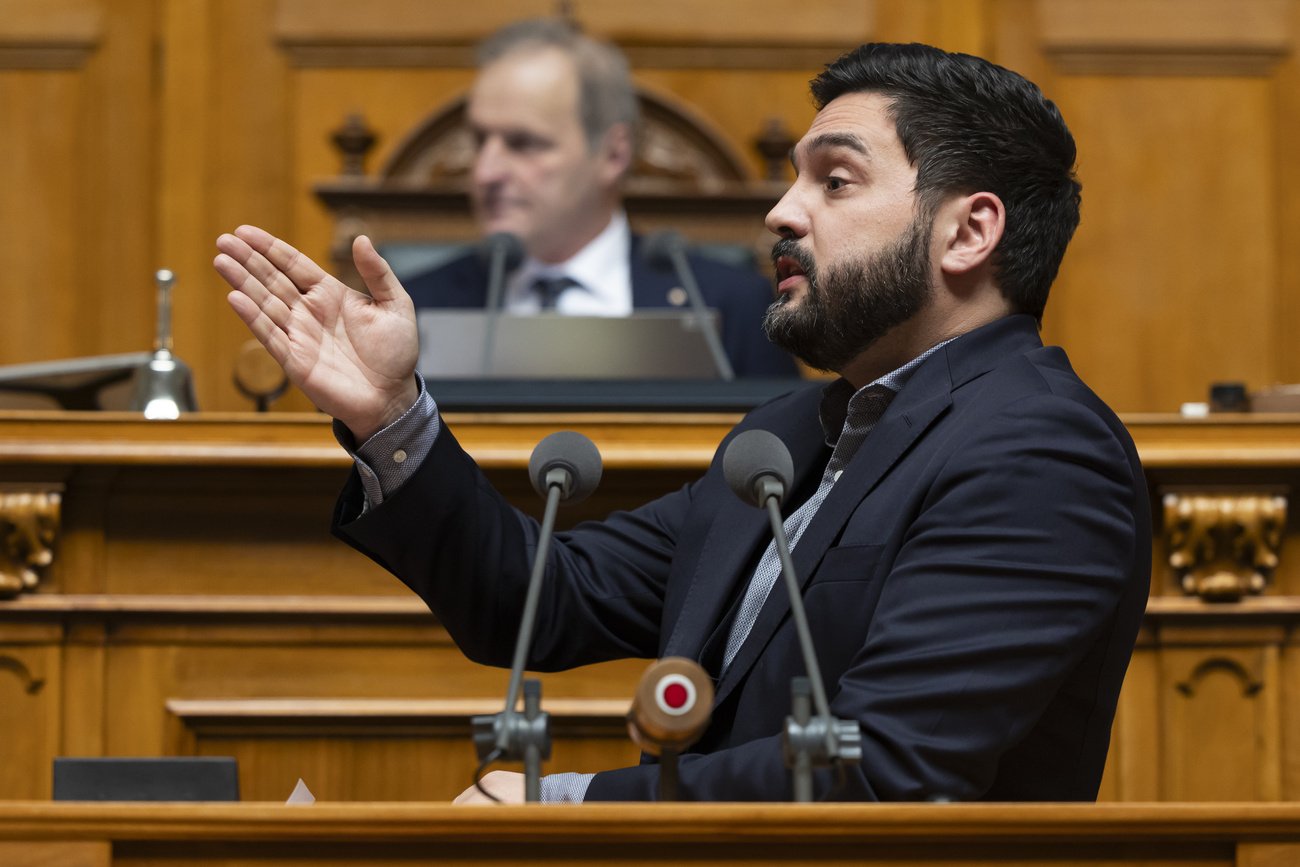 «Sie werden die Lockerung der Schuldenbremse noch erleben!» Cédric Wermuth bei der Budgetdebatte im Nationalrat zu den Bürgerlichen. Bild: Keystone