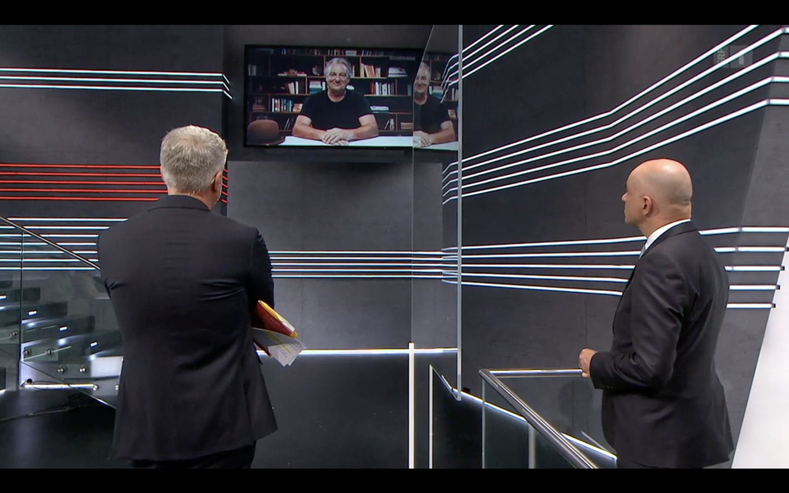 Soll nicht mehr im SRF zu sehen sein: Marco Rima wird in der «Arena» eingeblendet. (Bild: Screenshot SRF)