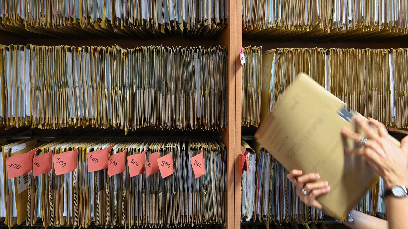 Künstliche Komplexitäten dienen als Legitimation für noch mehr Bürokratie. Bild: Keystone