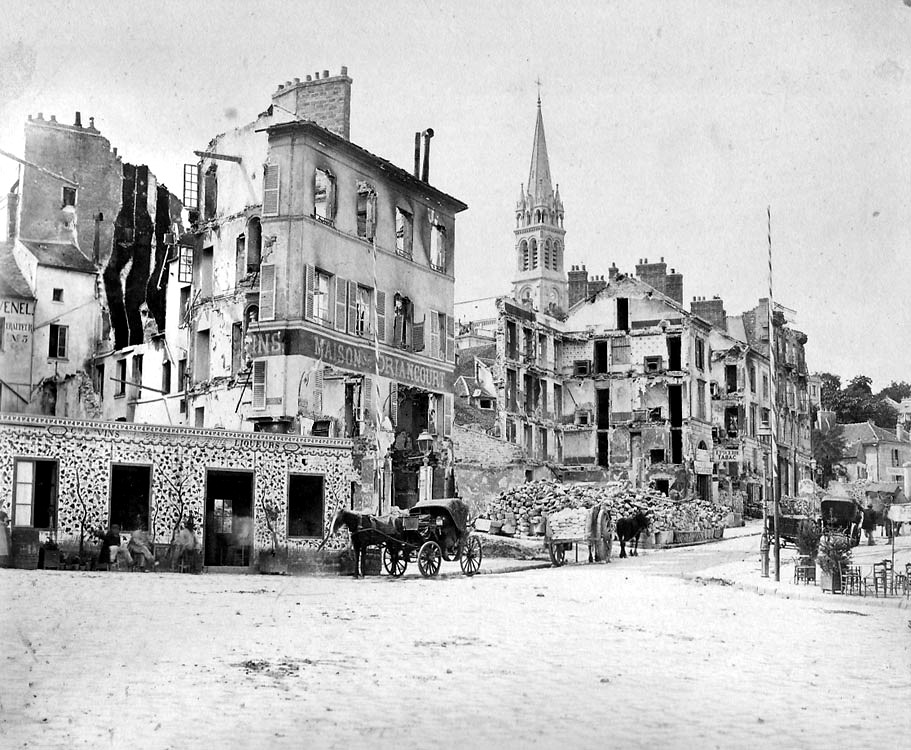 Zerstörungen in Saint-Cloud bei Paris durch deutsche Artillerie 1871. (Bild: Adolphe Braun, gemeinfrei)