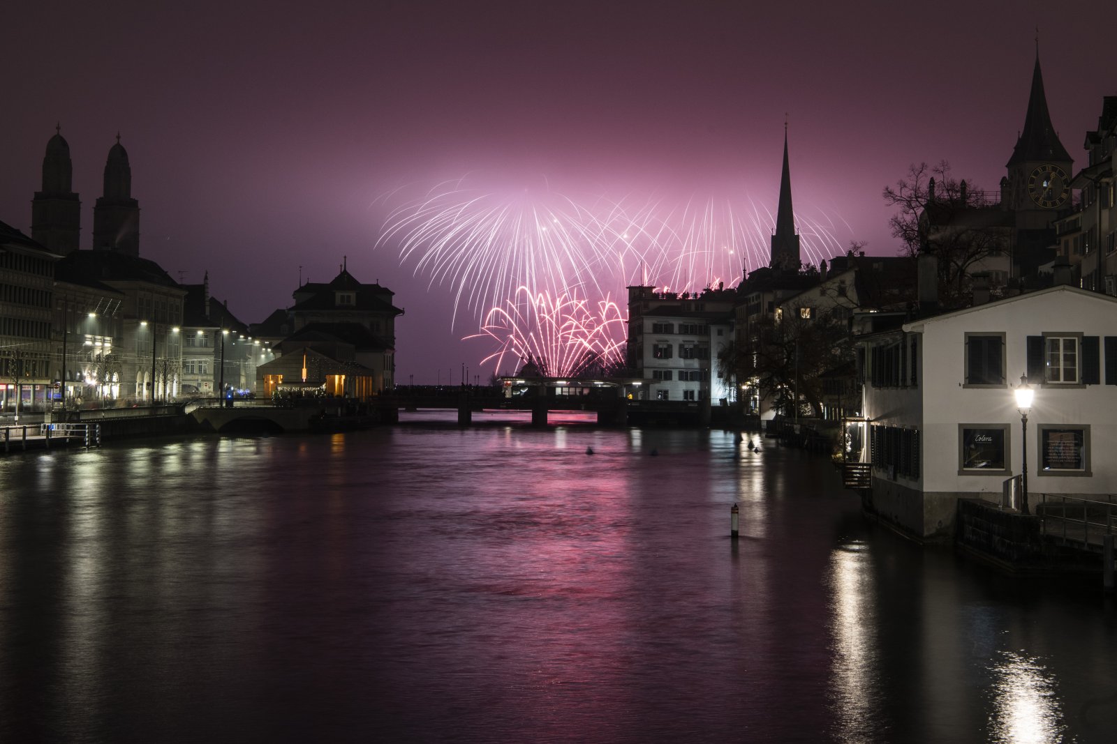 Bleibt der Himmel am 1. August bald dunkel? Viele Kantone und Gemeinden bekämpfen Feuerwerke mit Verboten.