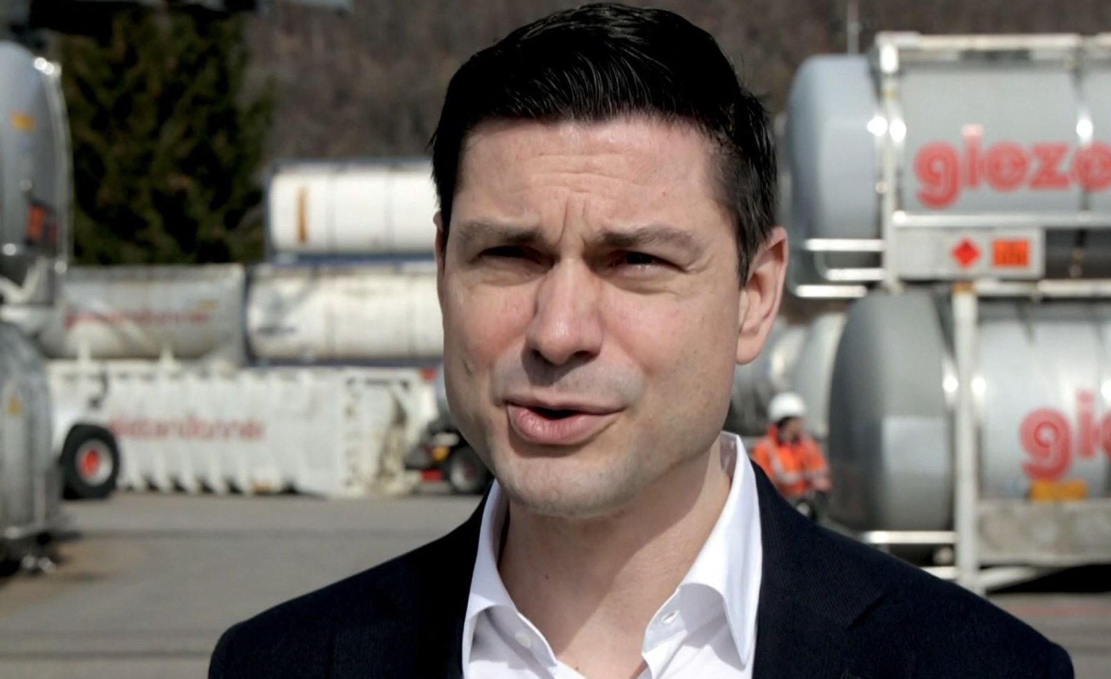 «Uns entsteht ein kommerzieller Schaden»: Benjamin Giezendanner, Geschäftsführer. Bild: Screenshot SRF