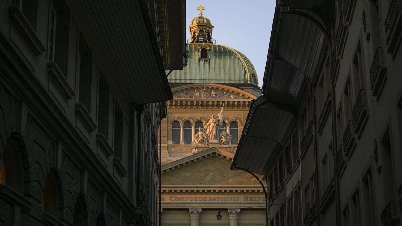 Während der Bundesrat und einige Parlamentarier strukturelle Änderungen anstreben, drücken Lobbyisten vor allem aus der Baubranche auf einen Rückschritt. Bild: Keystone