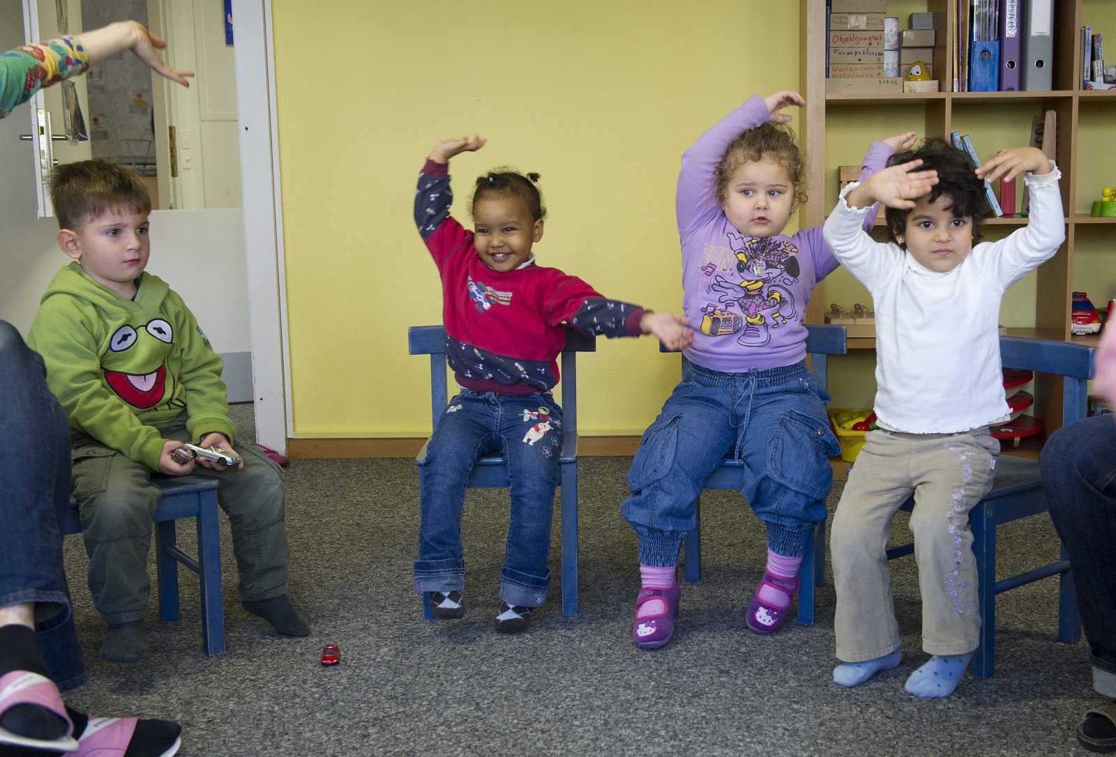 Verschulung der Kleinkinder: Nur professionelles Personal soll Sprachunterricht für die Dreijährigen geben dürfen. Bild: Keystone