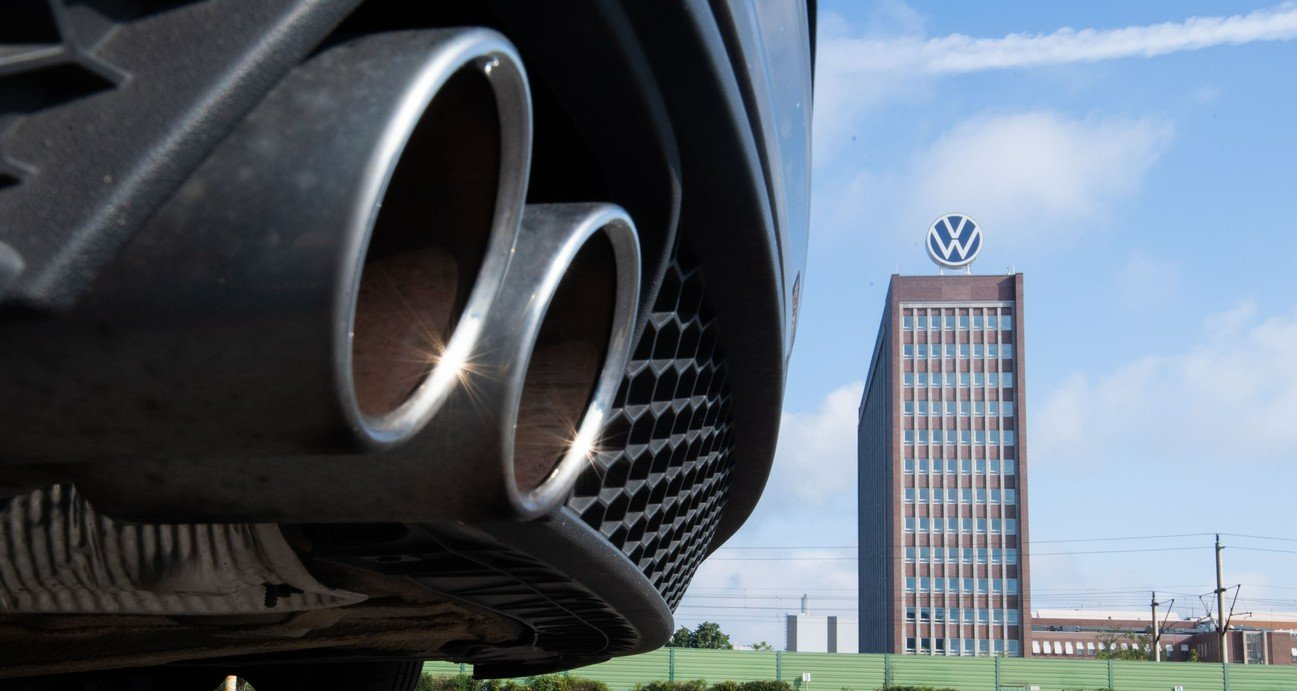 Der Dieselskandal vor zehn Jahren kostete den deutschen Automobilkonzern VW Milliarden. Bild: Keystone