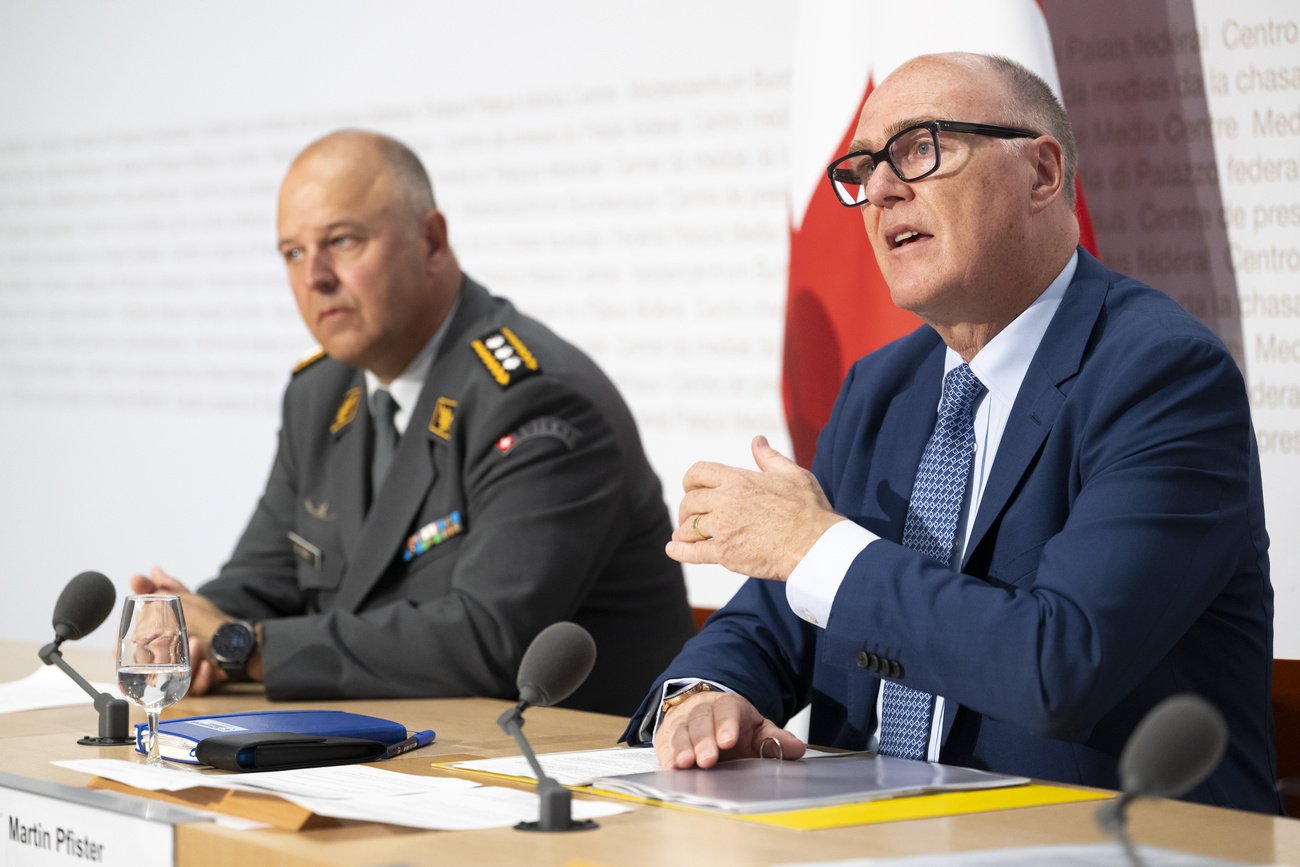 Darum geht es nächste Woche in Bern:
Ob die Armee zu mehr Geld kommt – und wie. 
Ob der Bund ein Gesundheitsdossier für alle einführt.