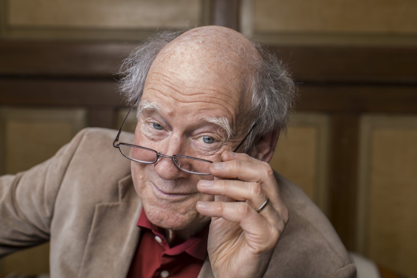 «Ein bisschen zu viel Schwarz»: Kinderbuch-Autor Franz Hohler: Bild: Keystone