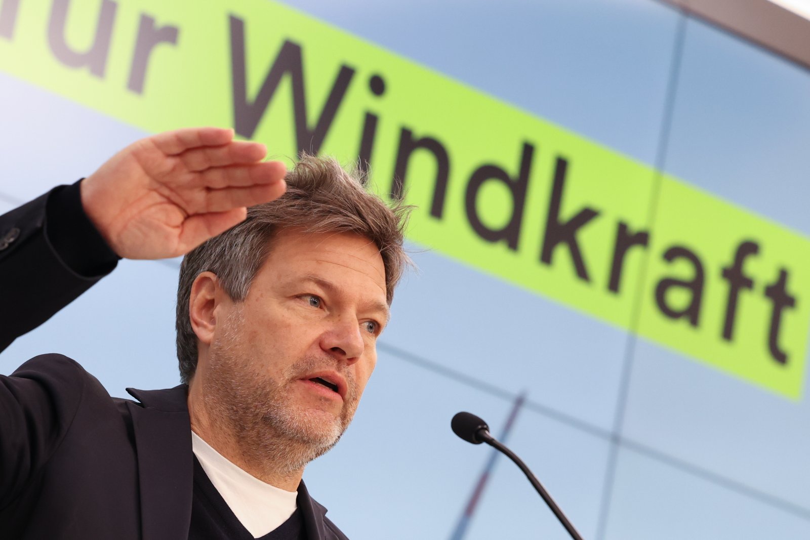 Desaströse Auktion für Windkraft: Der deutsche Wirtschafts- und Klimaminister Robert Habeck (Grüne) im Dezember 2022. Bild: Keystone