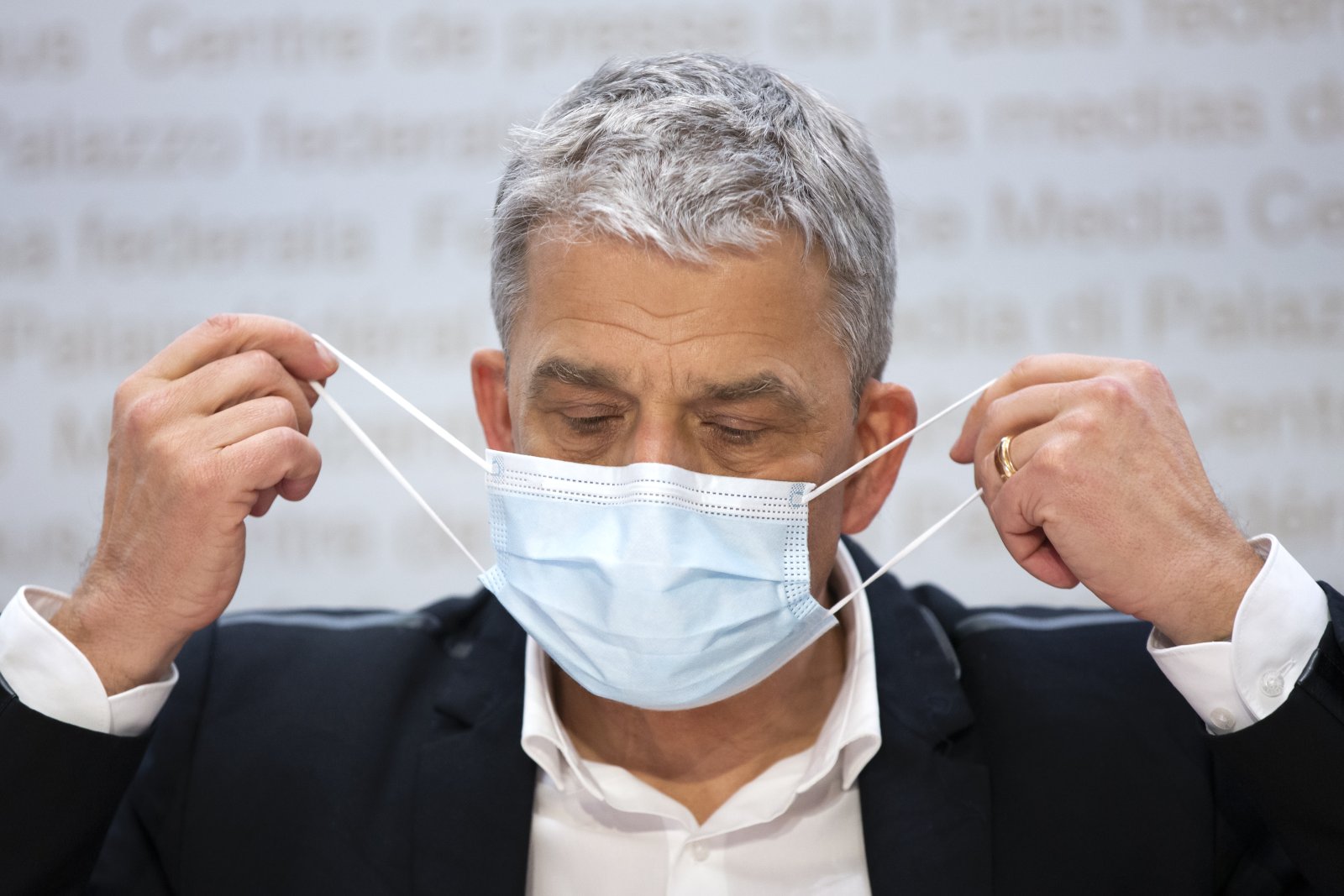 Fallen jetzt bei der Thematik Covid-Impfung die Masken, Herr Berger? (Quelle: Keystone)